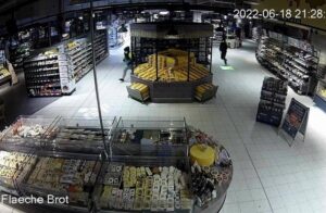 POL-VER: ++Polizei bittet um Mithilfe – Öffentlichkeitsfahndung nach schwerem Raub++
